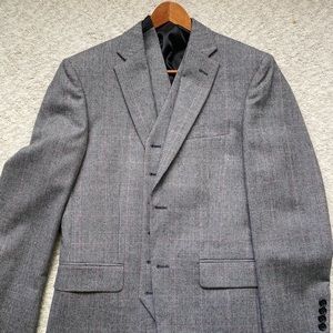 Men’s Suit Bundle